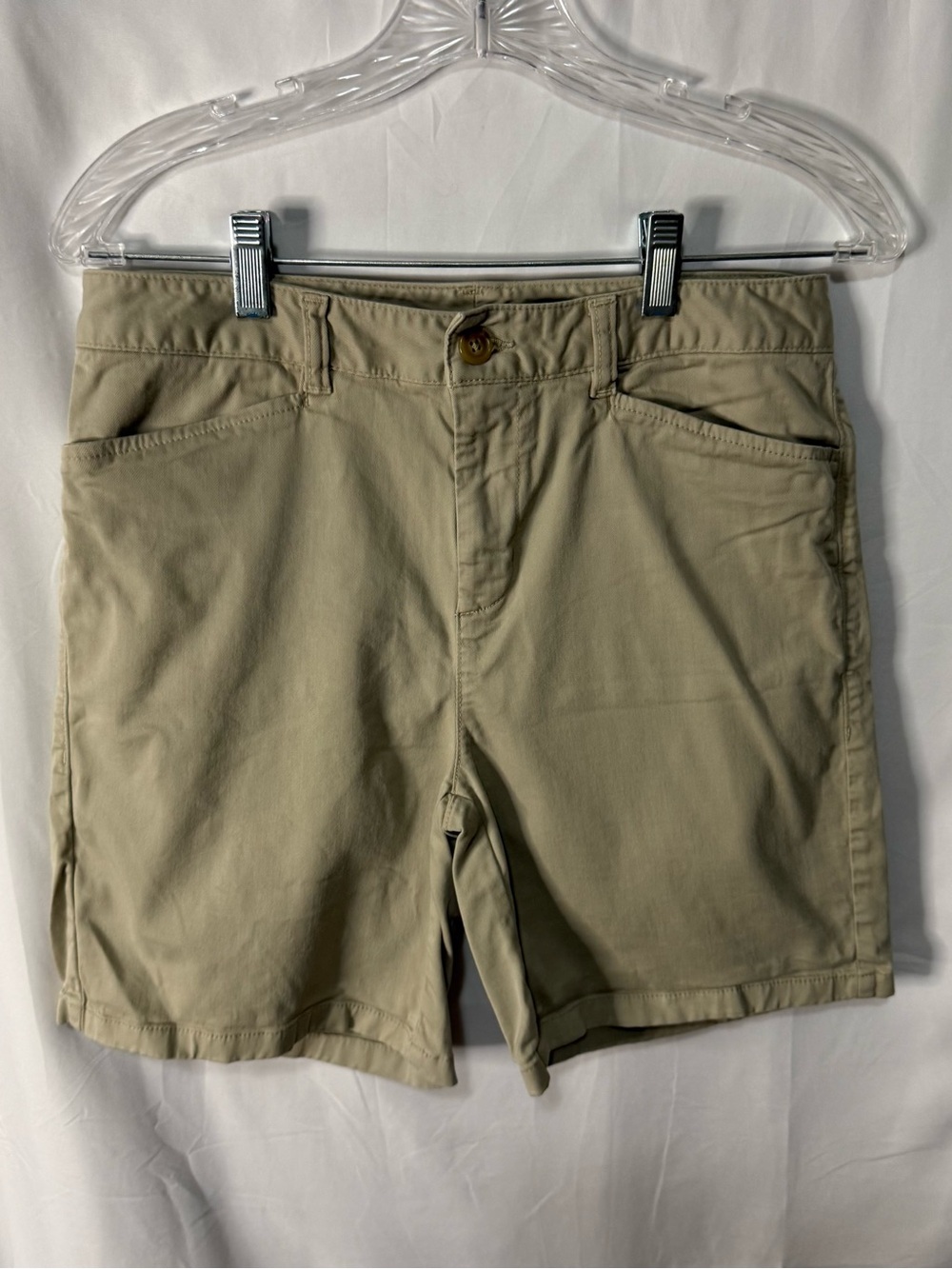 L.L. Bean High-Waist Women's Shorts in Khaki